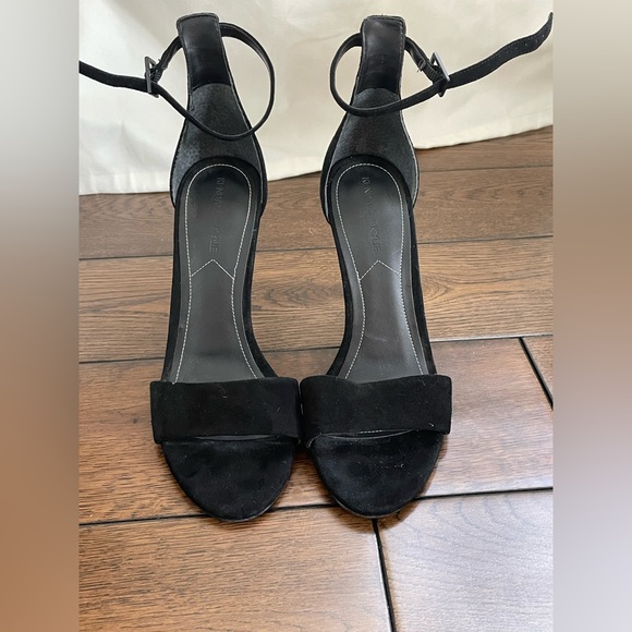 Kendall + Kylie black stiletto - Picture 2 of 5